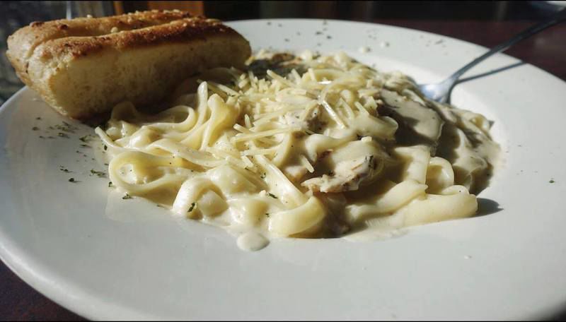 Dining Spotlight — Pasti's Italian Grill